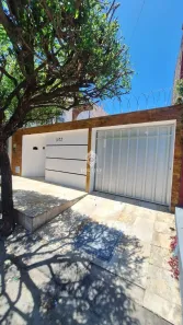 Casa com 3 Quartos à venda, 120m² no Itaperi, Fortaleza
