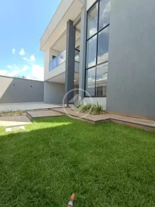 Sobrado com 3 Quartos à venda, 179m² no Goiânia 2, Goiânia