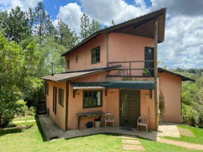 Fazenda/Sítio com 3 Quartos à venda, 310m² no Centro, Juquitiba