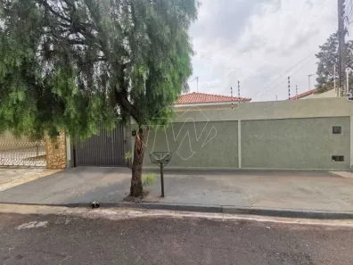 Casa com 3 Quartos à venda, 158m² no Jardim Adalgisa, Araraquara