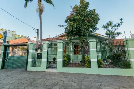 Casa com 3 Quartos à venda, 388m² no Vila Ipiranga, Porto Alegre