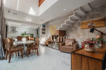 Casa com 3 Quartos à venda, 232m² no Cachoeira do Bom Jesus, Florianópolis