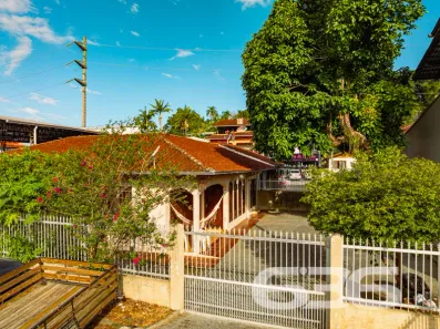 Casa com 6 Quartos à venda, 207m² no Iririú, Joinville