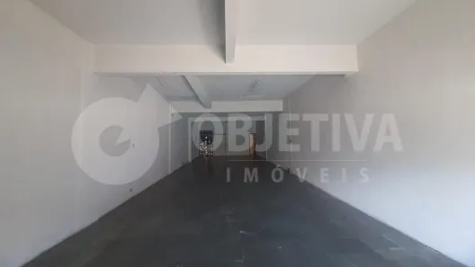 Ponto Comercial para alugar, 127m² no Centro, Uberlândia