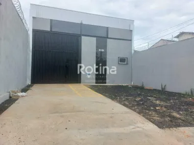 Galpão/Depósito/Armazém para alugar, 250m² no Marta Helena, Uberlândia