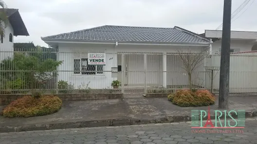 Casa com 5 Quartos à venda, 300m² no Floresta, Joinville