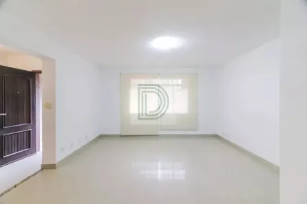 Sobrado com 3 Quartos à venda, 220m² no Jardim Trussardi, São Paulo
