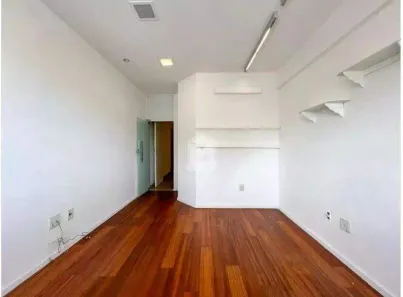 Sala Comercial para alugar, 28m² no Praia do Suá, Vitória