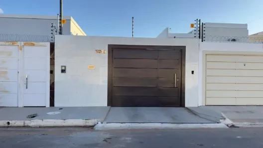 Casa com 2 Quartos para alugar, 80m² no Portal da Cidade, Petrolina