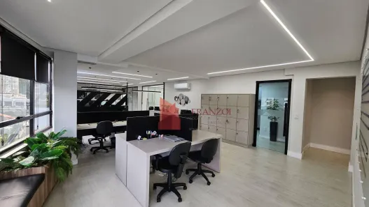 Sala Comercial para alugar, 144m² no Fazenda, Itajaí