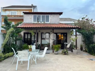 Casa de Condomínio com 4 Quartos à venda, 191m² no Recreio dos Bandeirantes, Rio de Janeiro