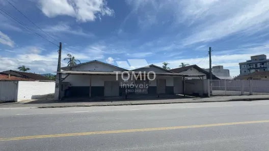 Galpão/Depósito/Armazém com 3 Quartos à venda, 294m² no Santa Terezinha, Gaspar