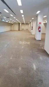 Ponto Comercial para alugar, 1000m² no Centro, Uberlândia
