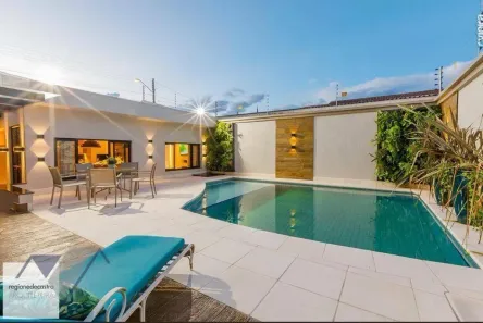 Sobrado com 3 Quartos para alugar, 348m² no Santa Felicidade, Cascavel
