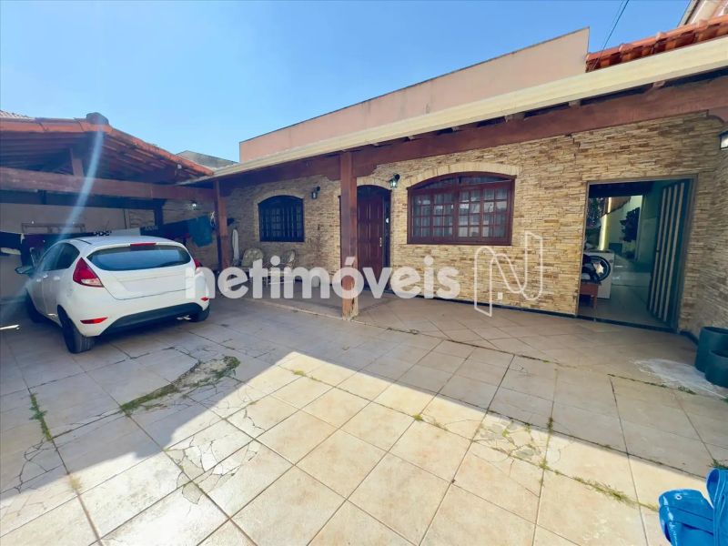 Casa com 3 quartos — Alto Caiçaras, Belo Horizonte