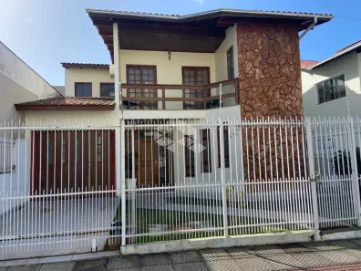 Imóvel Comercial com 5 Quartos à venda, 303m² no Canto, Florianópolis