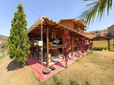 Fazenda/Sítio com 3 Quartos à venda, 1000m² no , Brumadinho