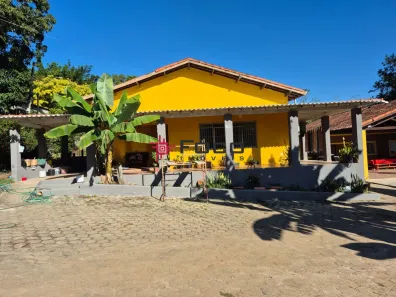 Fazenda/Sítio com 3 Quartos para alugar, 400m² no Bairro da Pernambucana, São José dos Campos
