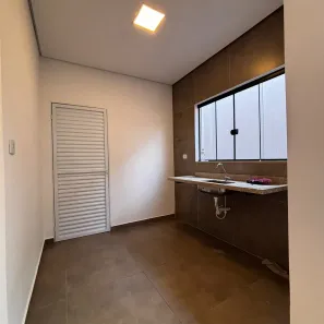 Casa de Condomínio com 2 Quartos para alugar, 60m² no Vila Nossa Senhora das Graças, Campo Grande