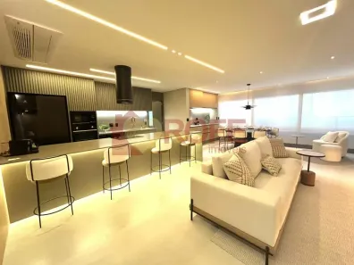 Apartamento com 3 Quartos à venda, 130m² no Jardim das Acácias, São Paulo