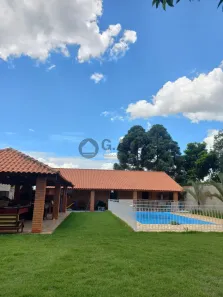 Fazenda/Sítio com 3 Quartos à venda, 135m² no Floresta, Araçoiaba da Serra