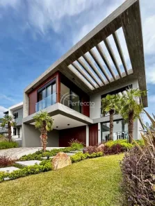 Casa de Condomínio com 4 Quartos à venda, 394m² no Nossa Senhora da Saúde, Caxias do Sul