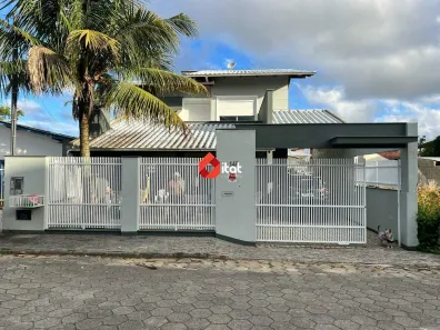 Casa com 4 Quartos à venda, 240m² no Do Ubatuba, São Francisco do Sul