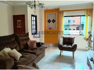 Sobrado com 3 Quartos à venda, 256m² no Campestre, Santo André