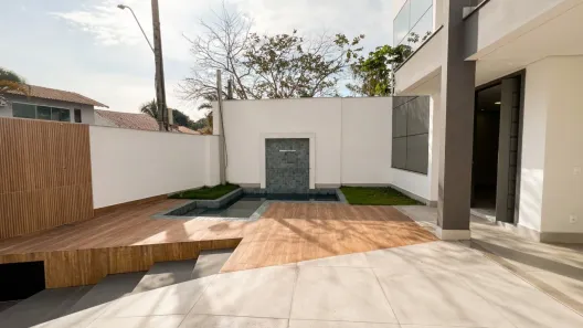 Casa com 3 Quartos à venda, 220m² no Jardim Amália, Volta Redonda
