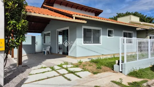 Casa com 2 Quartos para alugar, 90m² no Campeche, Florianópolis