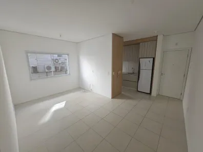 Apartamento com 2 Quartos para alugar, 80m² no Jurerê, Florianópolis