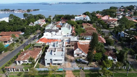 Casa de Condomínio com 3 Quartos à venda, 305m² no Vila Assunção, Porto Alegre