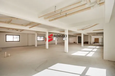 Sala Comercial para alugar, 486m² no Centro, Curitiba