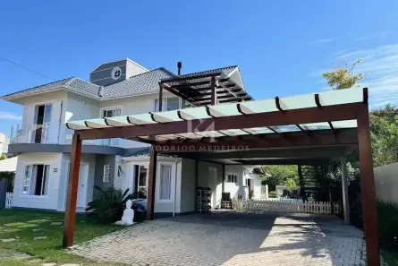 Casa de Condomínio com 3 Quartos à venda, 355m² no Morro das Pedras, Florianópolis