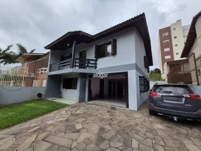 Casa com 4 Quartos para alugar, 223m² no Bela Vista, Caxias do Sul