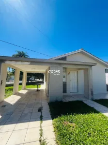 Casa com 2 Quartos à venda, 137m² no Santa Bárbara, Criciúma