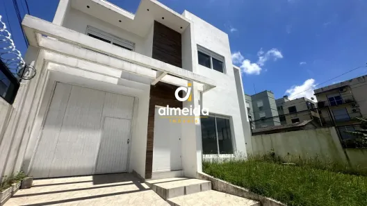 Casa com 3 Quartos à venda, 324m² no Menino Jesus, Santa Maria