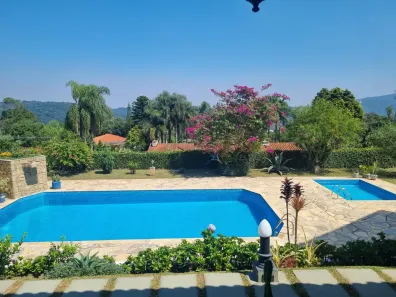Casa de Condomínio com 3 Quartos à venda, 230m² no Caraguatá, Mairiporã