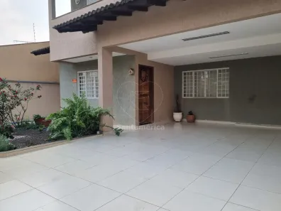 Casa com 4 Quartos à venda, 224m² no Monte Belo, Londrina