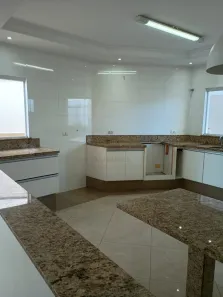 Casa de Condomínio com 3 Quartos à venda, 220m² no Parque Residencial Itapeti, Mogi das Cruzes