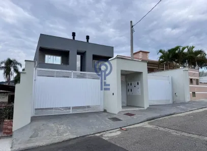 Apartamento com 3 Quartos para alugar, 83m² no Real Parque, São José