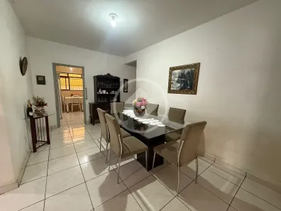 Casa com 4 Quartos à venda, 193m² no Jardim América, Goiânia