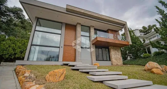 Casa de Condomínio com 4 Quartos à venda, 305m² no Vila Prinstrop, Gramado