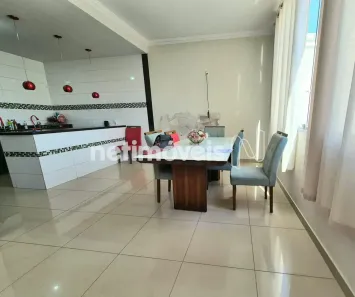 Casa com 3 Quartos à venda, 194m² no Oitis, Contagem