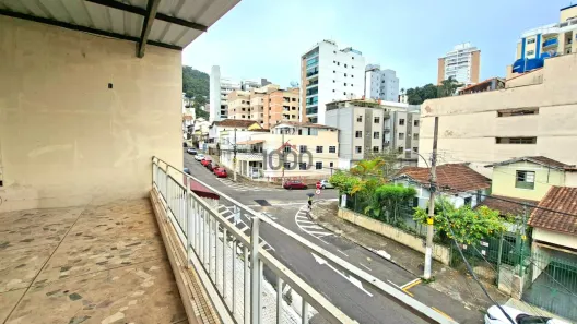 Casa com 7 Quartos para alugar, 350m² no Centro, Juiz de Fora