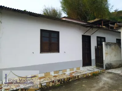 Casa com 2 Quartos para alugar, 54m² no Centro, Paty do Alferes