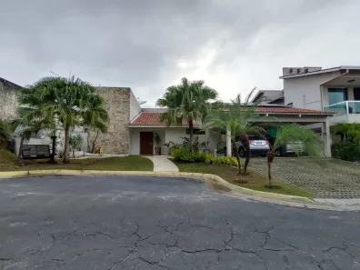 Casa de Condomínio com 3 Quartos à venda, 250m² no Flores, Manaus