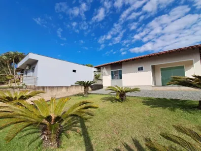 Casa com 3 Quartos para alugar, 140m² no Vila Lenzi, Jaraguá do Sul