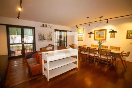 Casa com 3 Quartos à venda, 240m² no Campo Belo, São Paulo