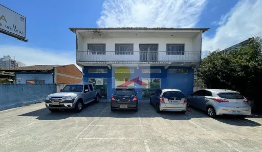 Imóvel Comercial para alugar, 310m² no América, Joinville